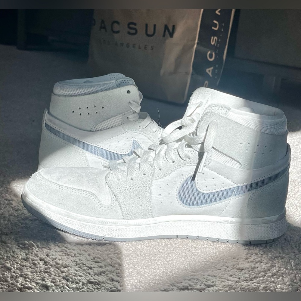 Unisex Jordan Air Zoom High-Top in White and Gray-USED